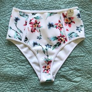 🌸High waisted bathing suit bottom 🌸